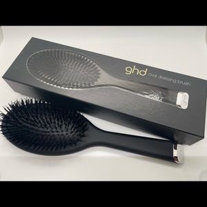 ***NEW IN BOX *** GHD OVAL DRESSING BRUSH